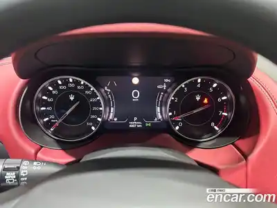 Maserati Levante 2023 3.0 гидро в Москве № 255963, миниатюра 8