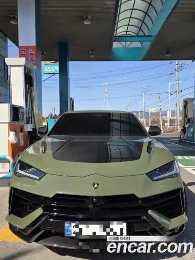 Lamborghini Urus, 2025