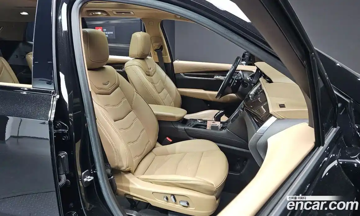 Cadillac XT6 2022 3.6 гидро в Москве № 256453, фото 10