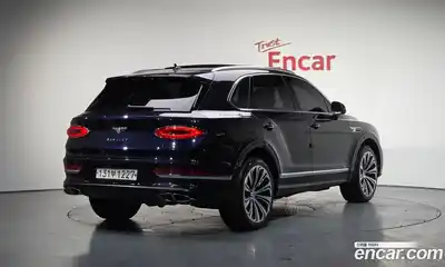 Bentley Bentayga, 2022
