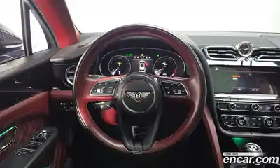 Bentley Bentayga 2022 4.0 гидро в Москве № 256684, миниатюра 12