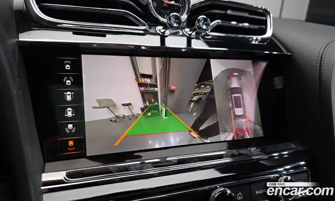 Bentley Bentayga 2022 4.0 гидро в Москве № 256684, фото 14