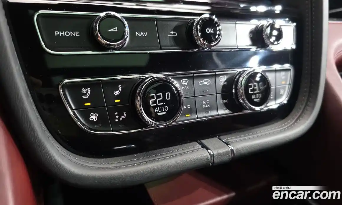 Bentley Bentayga 2022 4.0 гидро в Москве № 256684, фото 15