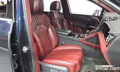 Bentley Bentayga 2022 4.0 гидро в Москве № 256684, миниатюра 9