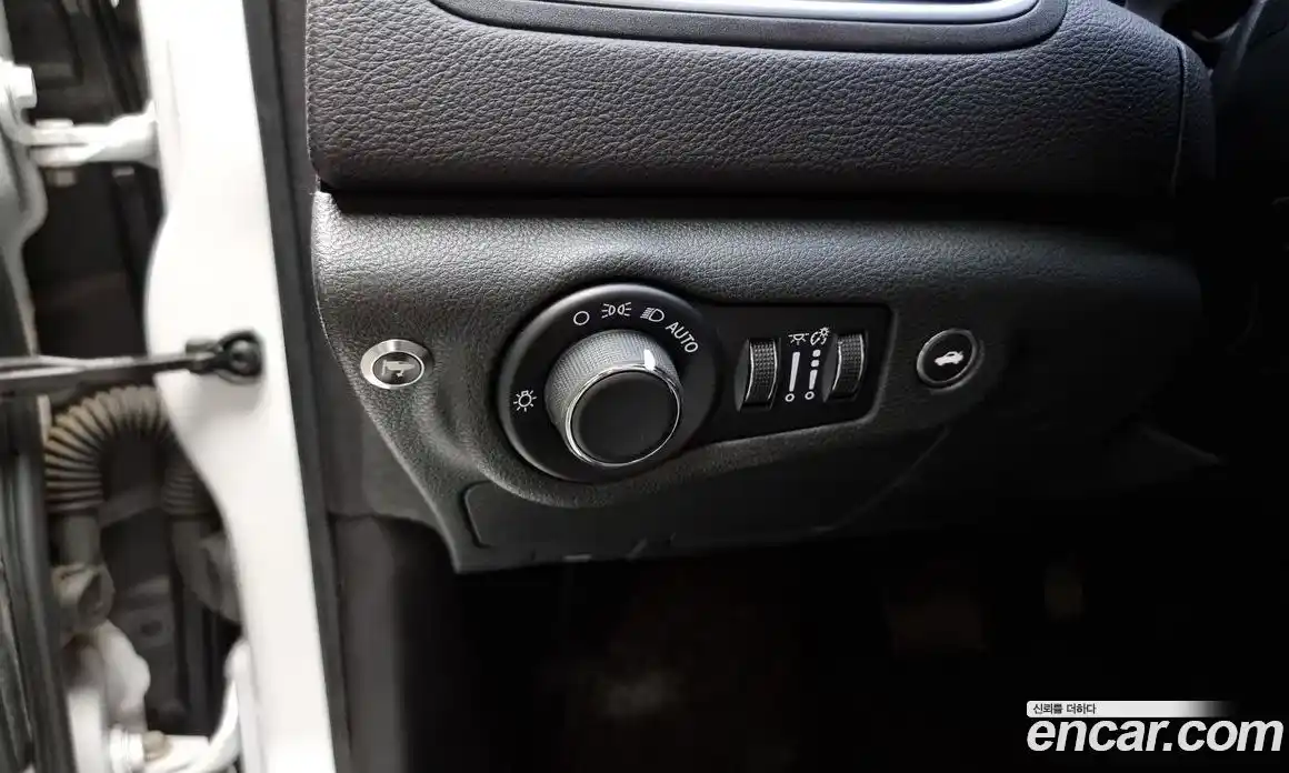 Chrysler 200 2015 2.4 гидро в Москве № 256782, фото 17