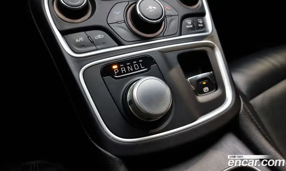 Chrysler 200 2015 2.4 гидро в Москве № 256782, фото 9