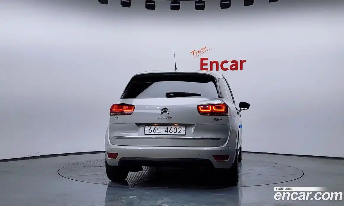 Citroen C4 Picasso 2017 1.6 гидро в Москве № 256822, фото 4
