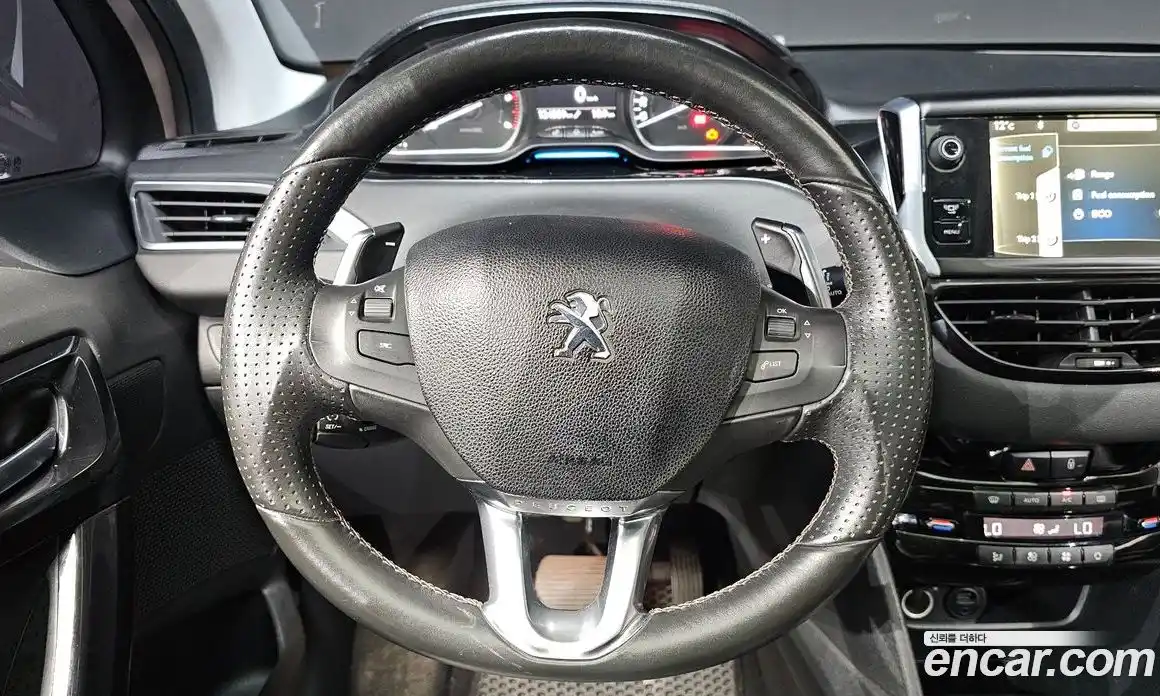 Peugeot 208 2013 1.6 гидро в Москве № 259410, фото 15