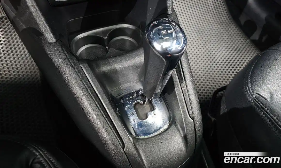 Peugeot 208 2013 1.6 гидро в Москве № 259410, фото 9