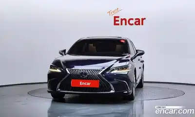 Lexus ES 2021 2.5 гидро в Москве № 275601, миниатюра 3