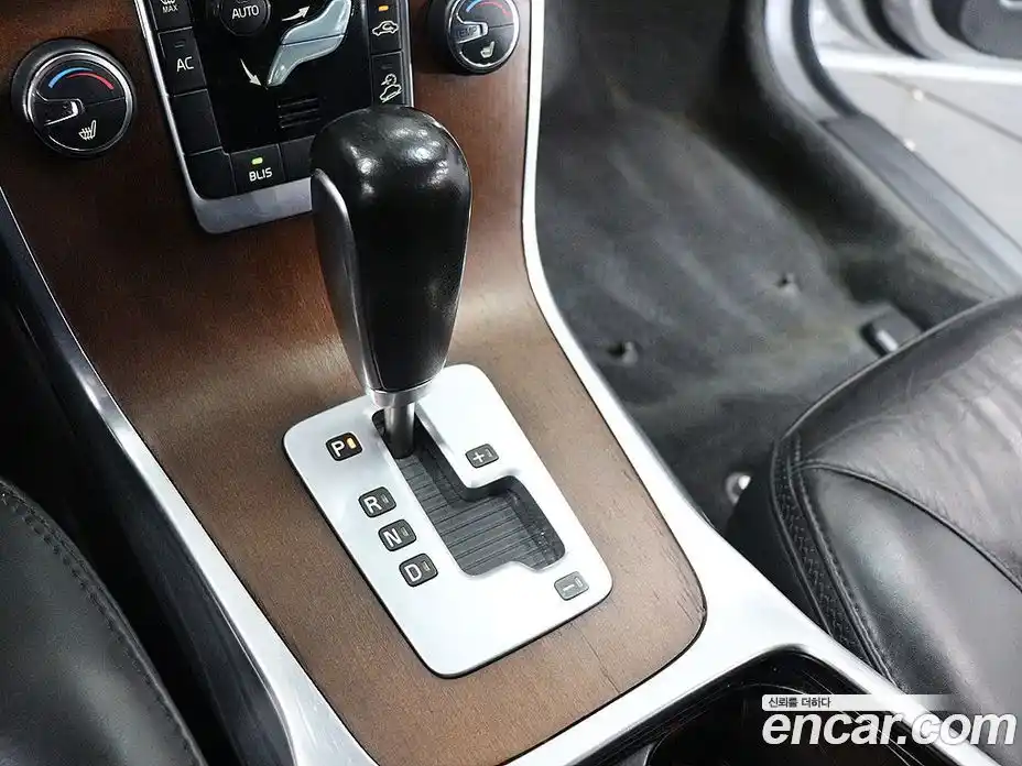 Volvo XC70 2012 2.4 гидро в Москве № 294065, фото 9