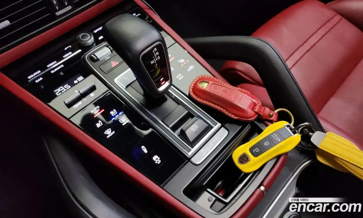 Porsche Cayenne 2019 3.0 гидро в Москве № 294142, фото 9