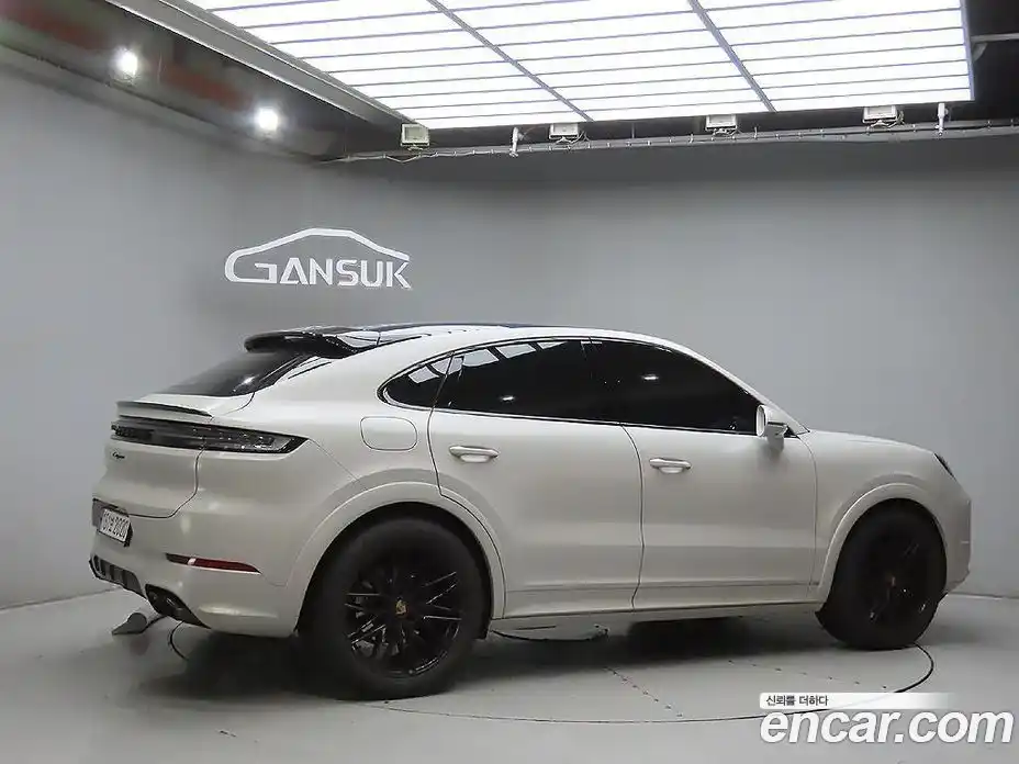 Porsche Cayenne 2024 3.0 гидро в Москве № 297343, фото 4