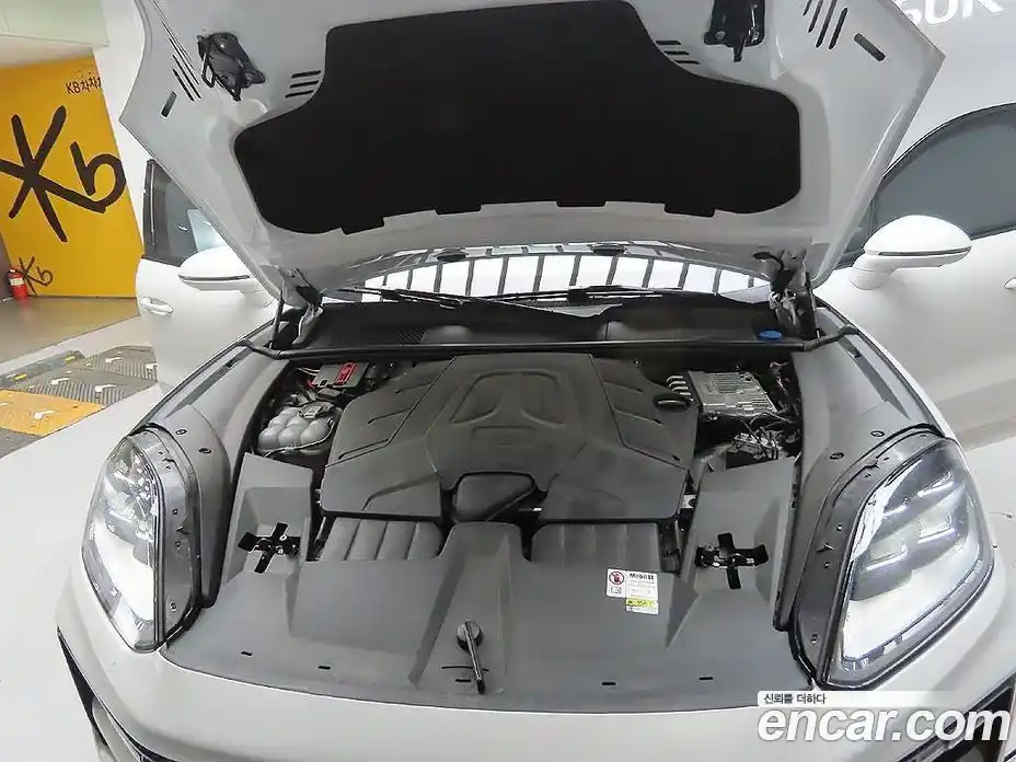 Porsche Cayenne 2024 3.0 гидро в Москве № 297343, фото 8