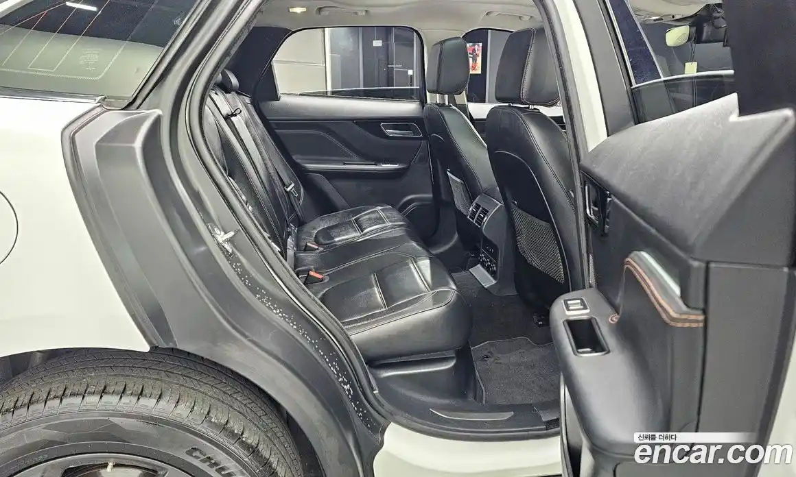Jaguar F-Pace 2019 2.0 гидро в Москве № 304946, фото 12