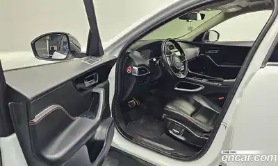 Jaguar F-Pace 2019 2.0 гидро в Москве № 304946, миниатюра 10