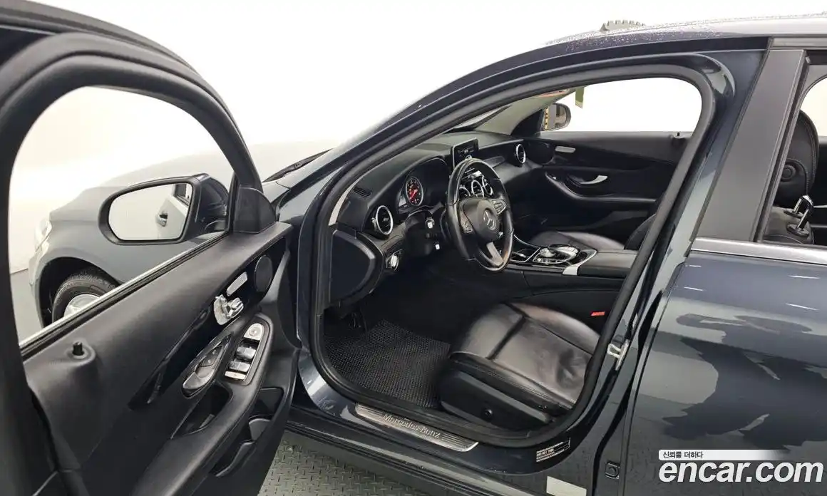 Mercedes-Benz C-Class 2016 1.6 гидро в Москве № 324906, фото 10