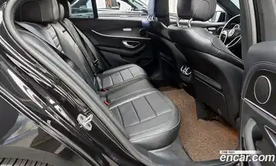 Mercedes-Benz E-Class 2022 2.0 гидро, миниатюра 12