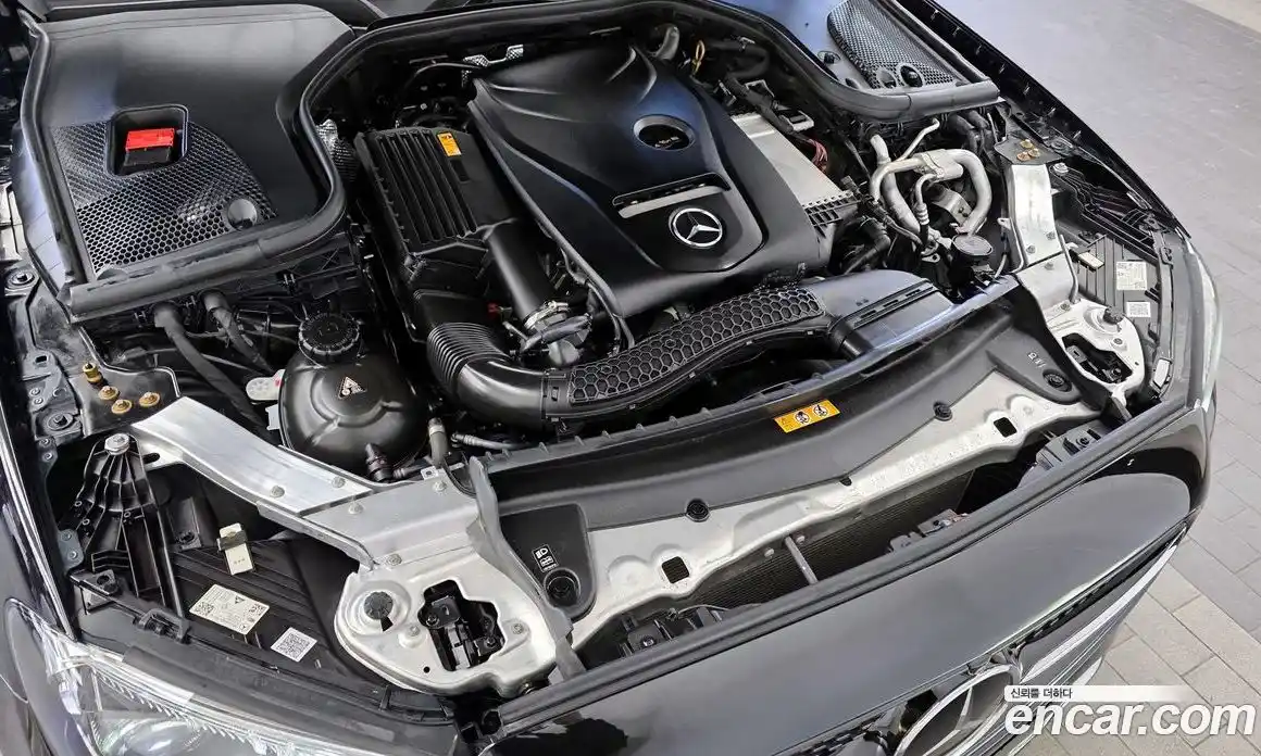 Mercedes-Benz E-Class 2022 2.0 гидро, фото 6