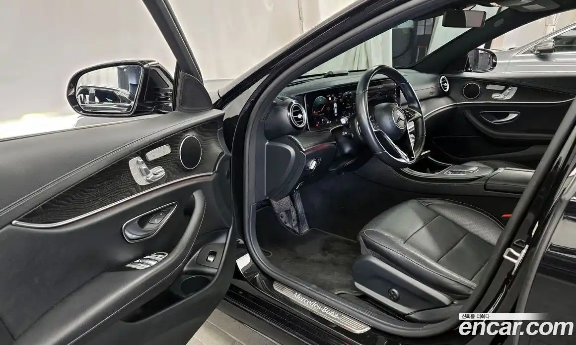 Mercedes-Benz E-Class 2022 2.0 гидро, фото 10