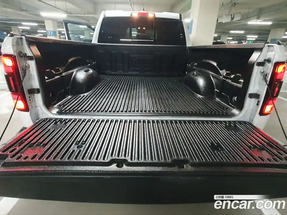 Dodge Ram Pick Up 2020 5.7 гидро в Москве № 368540, фото 20