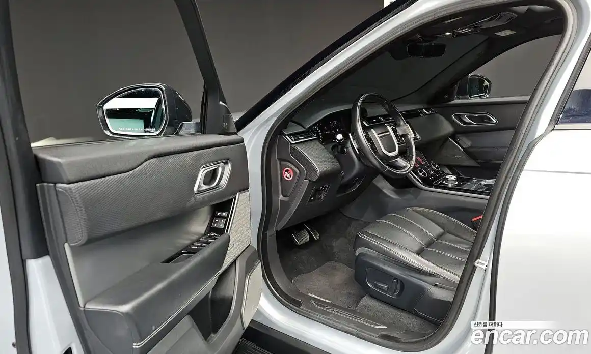Land Rover Range-Rover Velar 2018 2.0 гидро в Москве № 431472, фото 11
