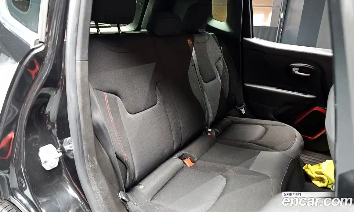 Jeep Renegade 2018 2.0 гидро в Москве № 432702, фото 12