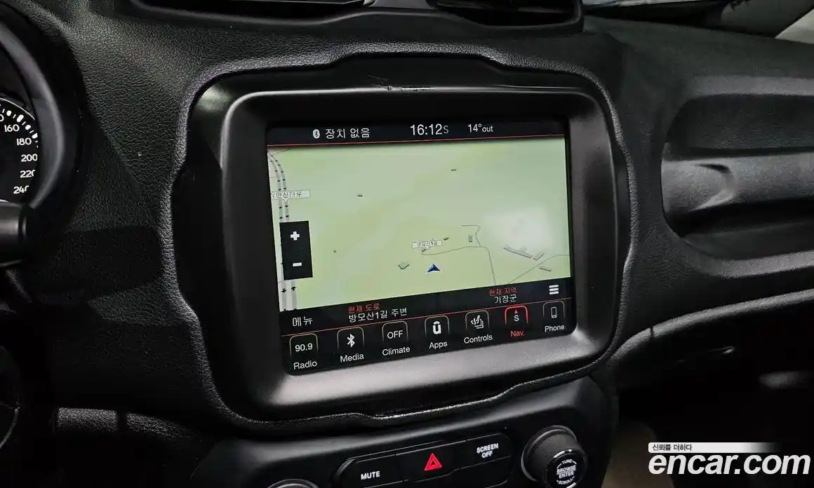 Jeep Renegade 2018 2.0 гидро в Москве № 432702, фото 15