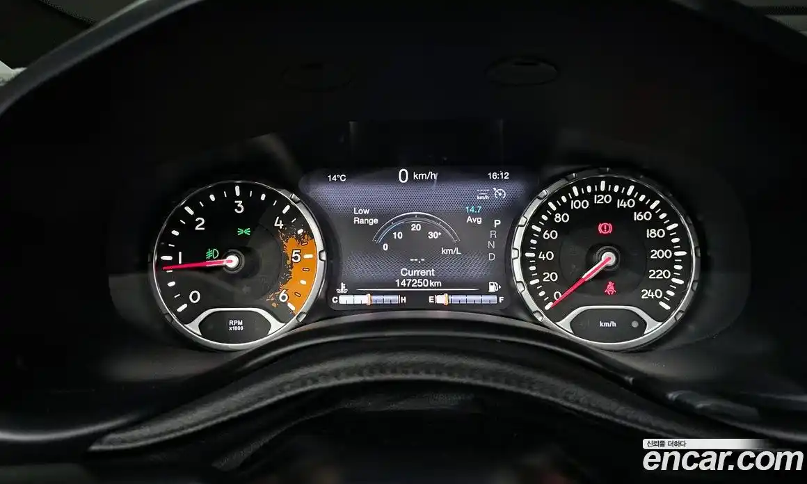 Jeep Renegade 2018 2.0 гидро в Москве № 432702, фото 8