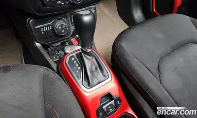 Jeep Renegade 2018 2.0 гидро в Москве № 432702, миниатюра 9