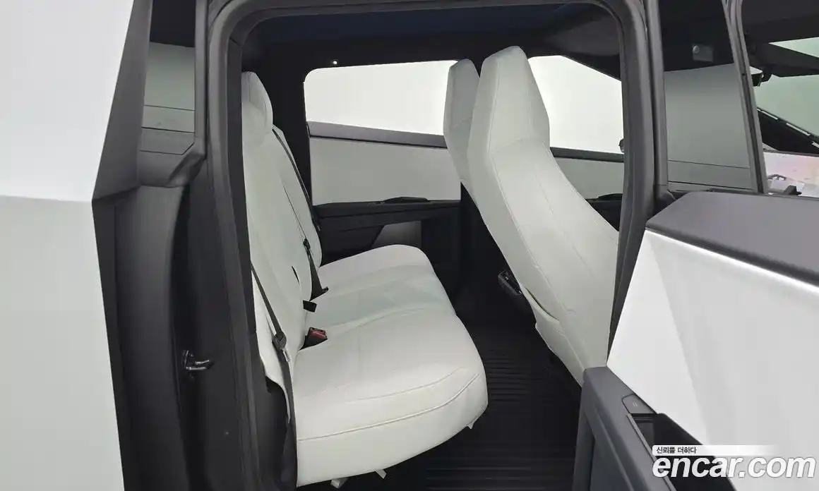 Tesla Cybertruck 2024 0.1 гидро в Москве № 499497, фото 12