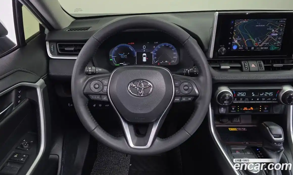 Toyota RAV4 2023 2.5 гидро в Москве № 584580, фото 13