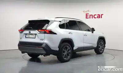 Toyota RAV4 2023 2.5 гидро в Москве № 584580, миниатюра 2