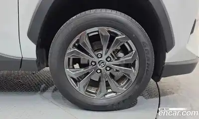 Toyota RAV4 2023 2.5 гидро в Москве № 584580, миниатюра 5