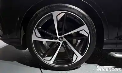 Audi Q7 2022 3.0 гидро в Москве № 593047, миниатюра 5
