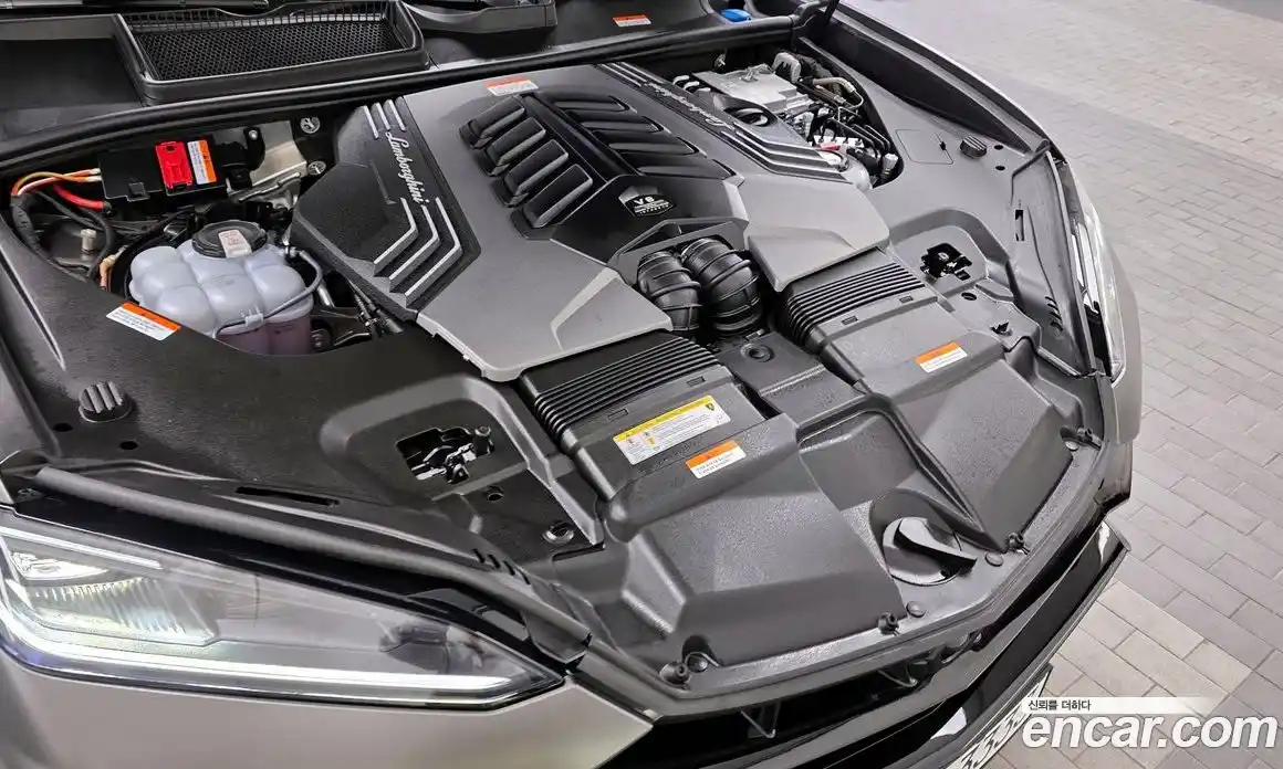 Lamborghini Urus 2025 4.0 гидро в Москве № 611400, фото 6