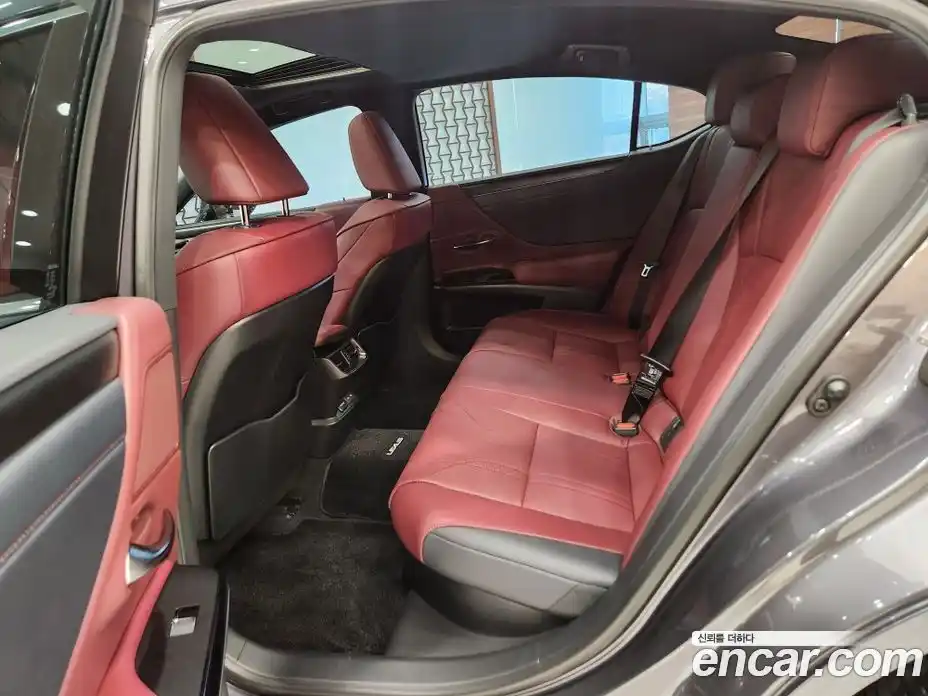 Lexus ES 2025 2.5 вариатор в Москве № 680331, фото 14