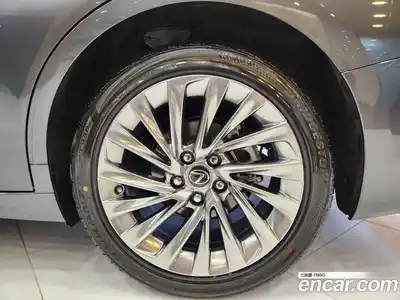 Lexus ES 2025 2.5 вариатор в Москве № 680331, миниатюра 6