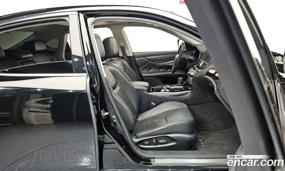 Infiniti M 2011 3.7 гидро в Москве № 716985, фото 10