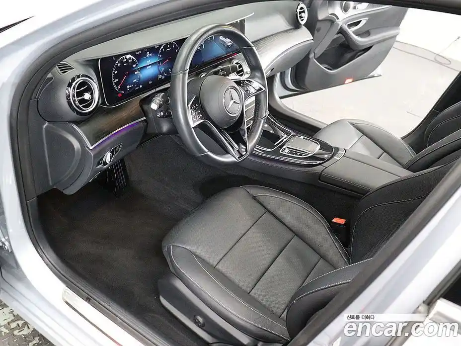 Mercedes-Benz E-Class 2022 2.0 гидро, фото 12