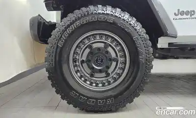 Jeep Gladiator 2021 3.6 гидро в Москве № 725185, миниатюра 5