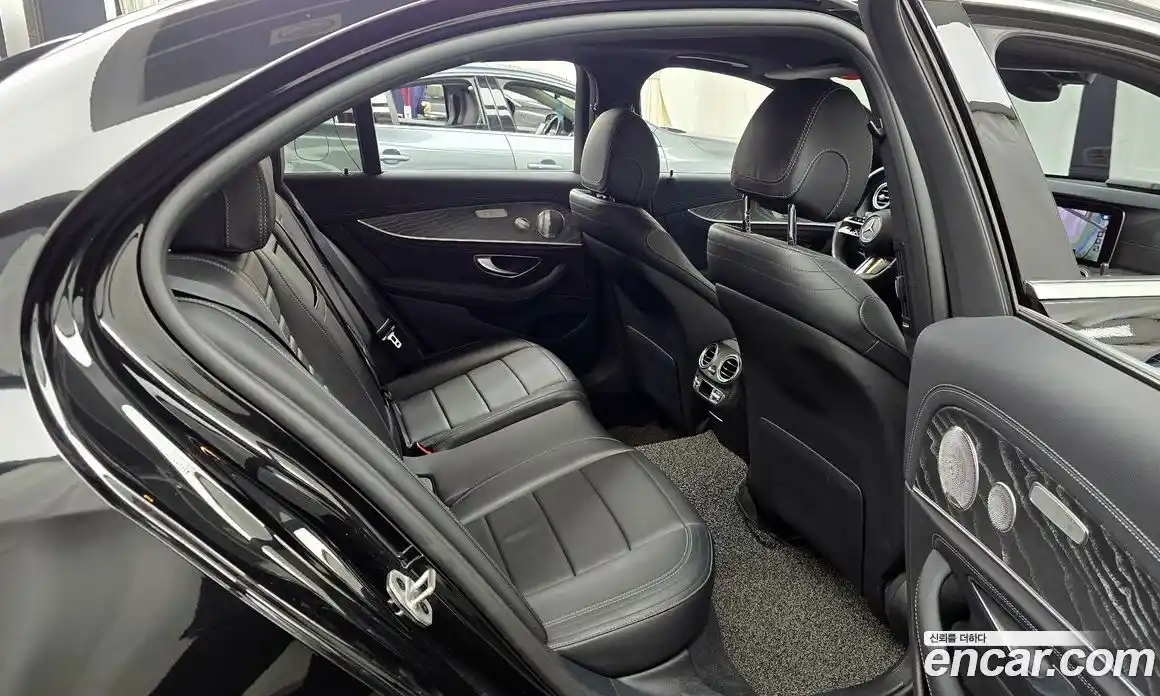 Mercedes-Benz E-Class 2021 2.0 гидро, фото 12