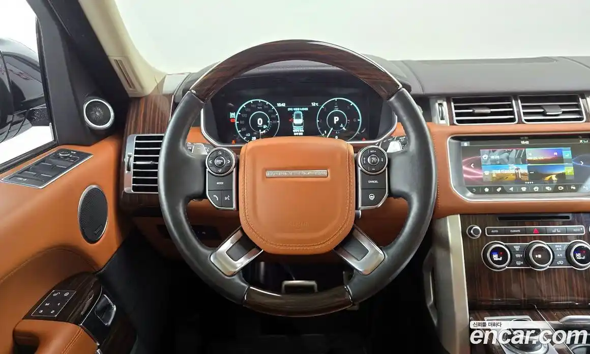 Land Rover Range-Rover 2017 4.4 гидро в Москве № 824837, фото 13