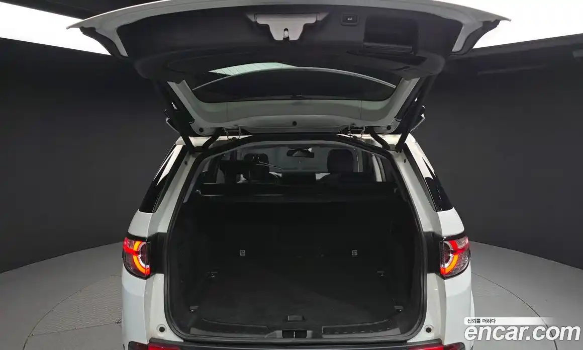 Land Rover Discovery Sport 2019 2.0 гидро в Москве № 825081, фото 20