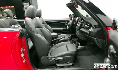 Mini Cooper Convertible 2024 1.5 гидро в Москве № 825258, миниатюра 11