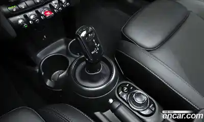 Mini Cooper Convertible 2024 1.5 гидро в Москве № 825258, миниатюра 9