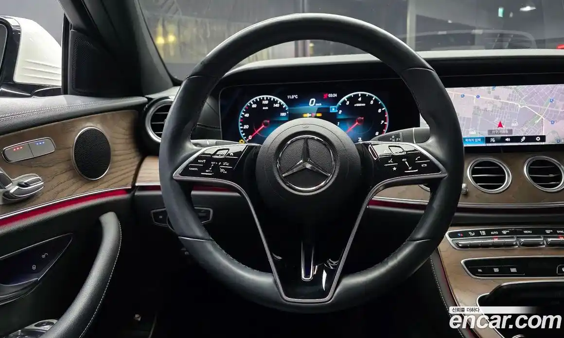 Mercedes-Benz E-Class 2022 2.0 гидро, фото 13