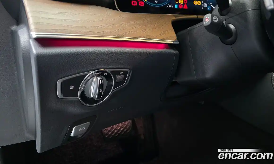 Mercedes-Benz E-Class 2022 2.0 гидро, фото 19