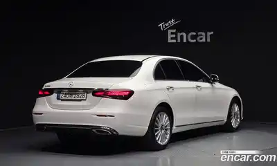 Mercedes-Benz E-Class 2022 2.0 гидро, миниатюра 2