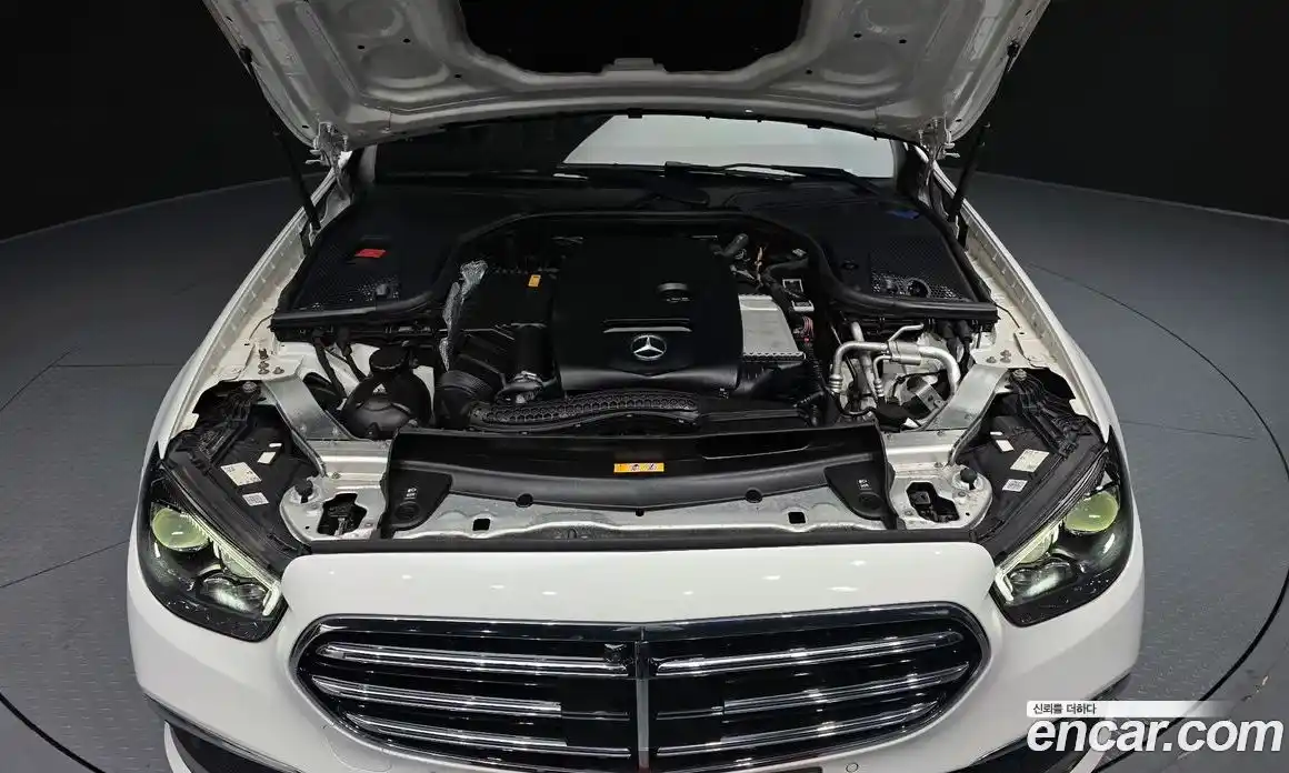 Mercedes-Benz E-Class 2022 2.0 гидро, фото 6